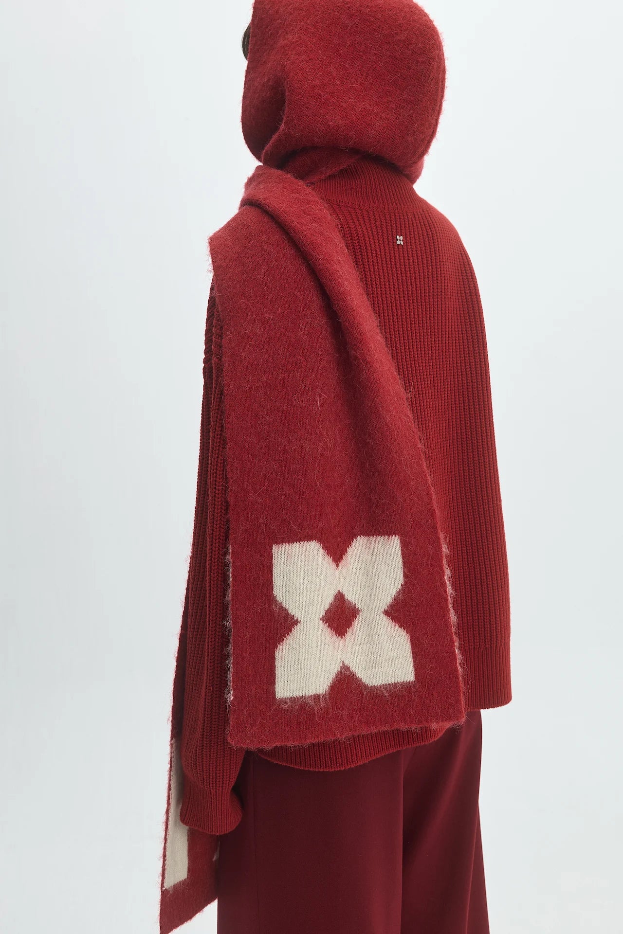HOODED SCARF