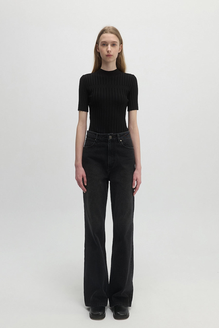 STRAIGHT-LEG JEANS