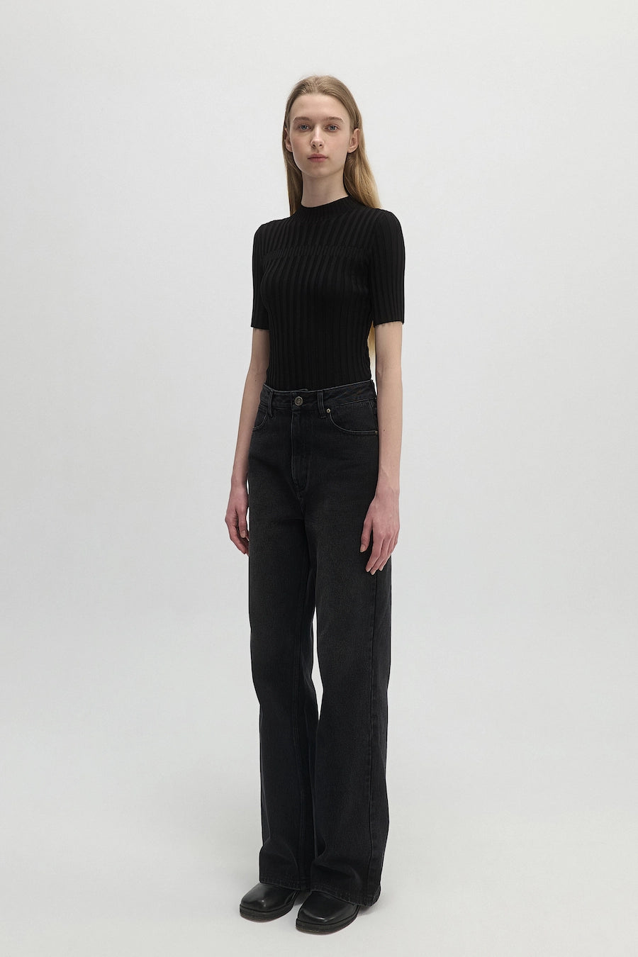 STRAIGHT-LEG JEANS