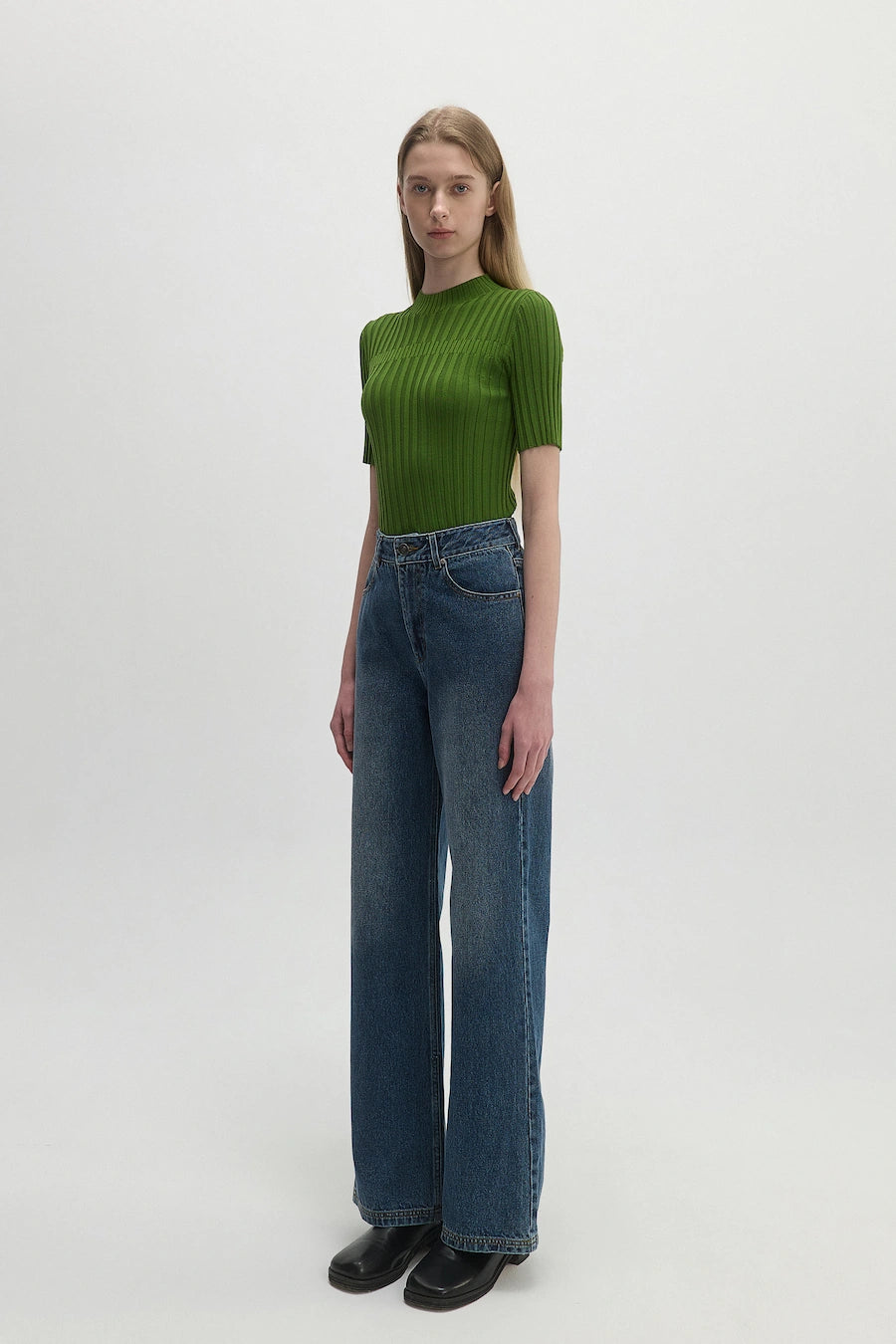 STRAIGHT-LEG JEANS