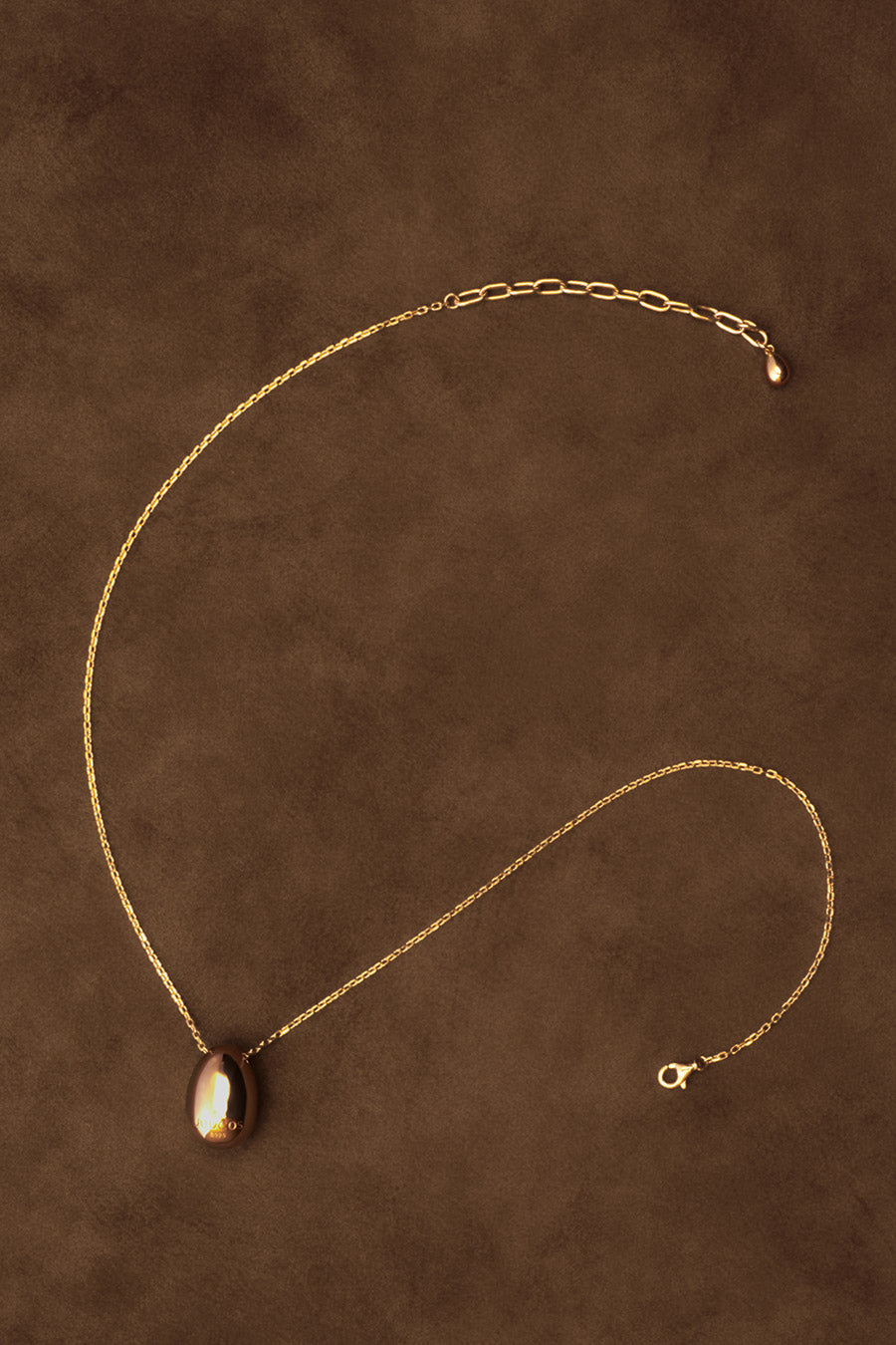 EGG-SHAPED NECKLACE
