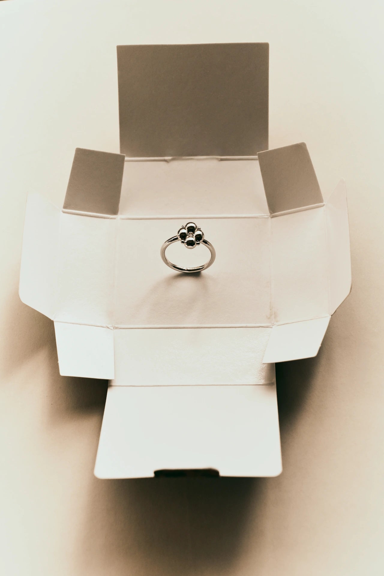 Marshmallow Flower Ring